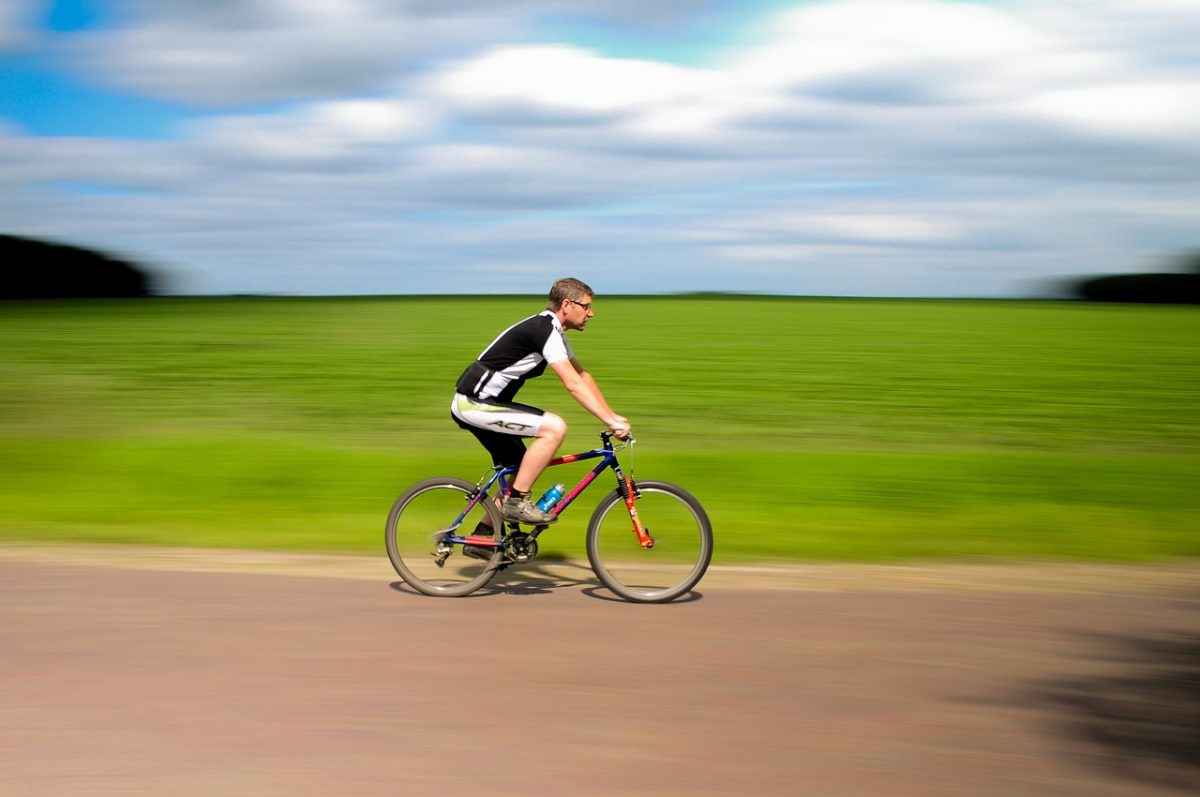 un cycliste