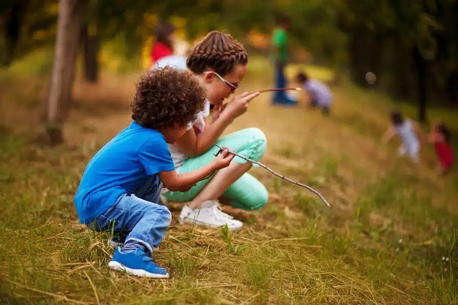 Comment trouver une colonie de vacances pour enfant de 8 ans